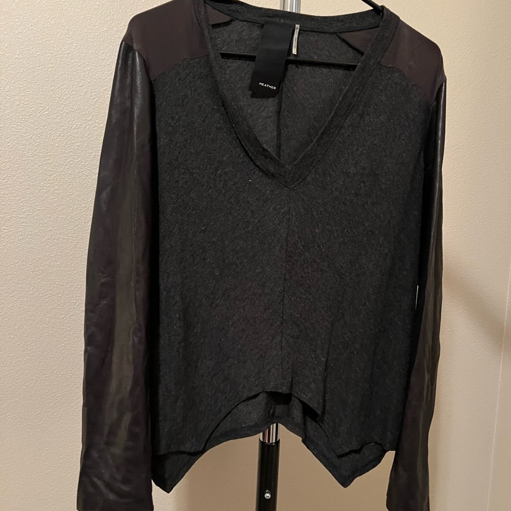 HEATHER Long-sleeve V Neck Sweater